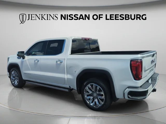 Used 2023 White GMC Denali image 9