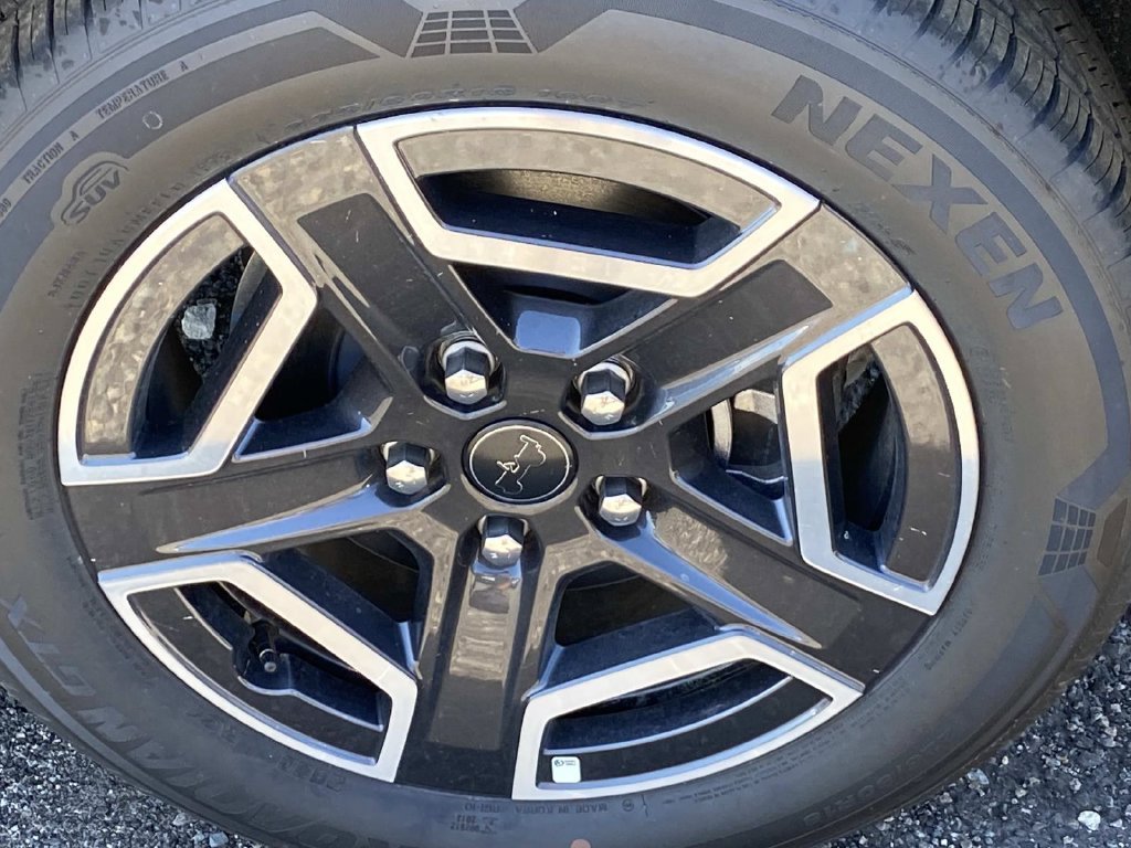 New 2026 Sting-Gray Clear-Coat Exterior Paint Jeep Laredo image 5
