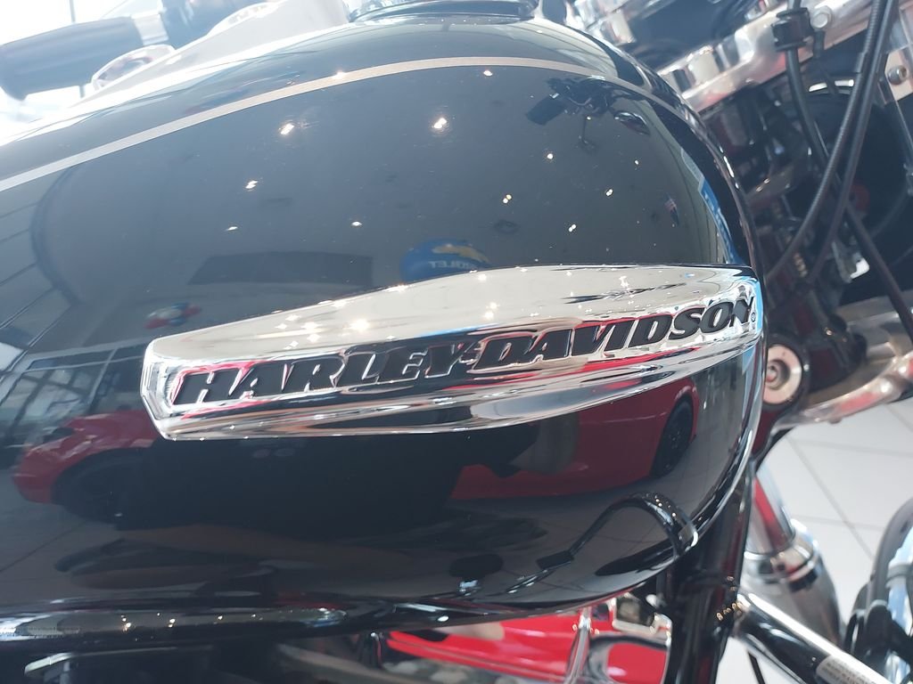 Used 2009 Black Harley-Davidson  image 20