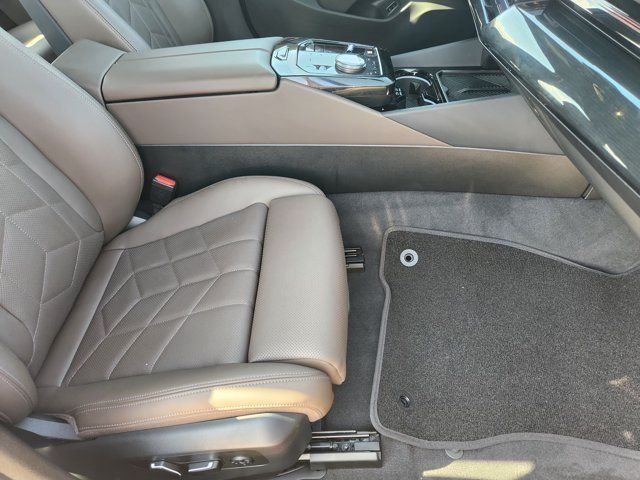 Used 2026 Black BMW 530i xDrive image 15