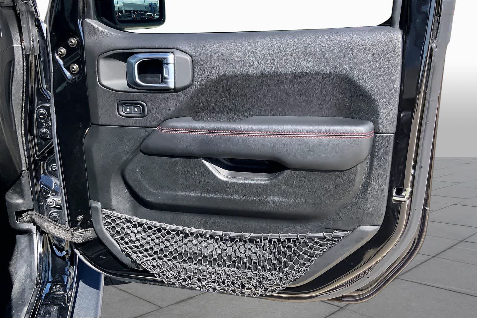 Used 2020 Black Clearcoat Jeep Recon image 41