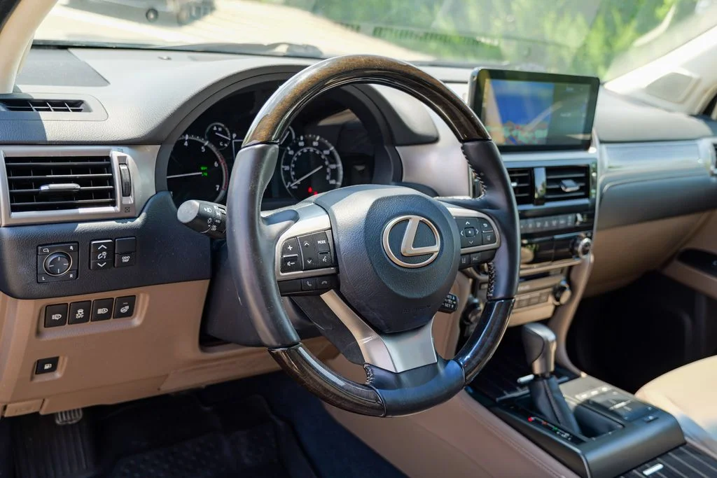 Used 2023 Caviar Lexus 460 image 21