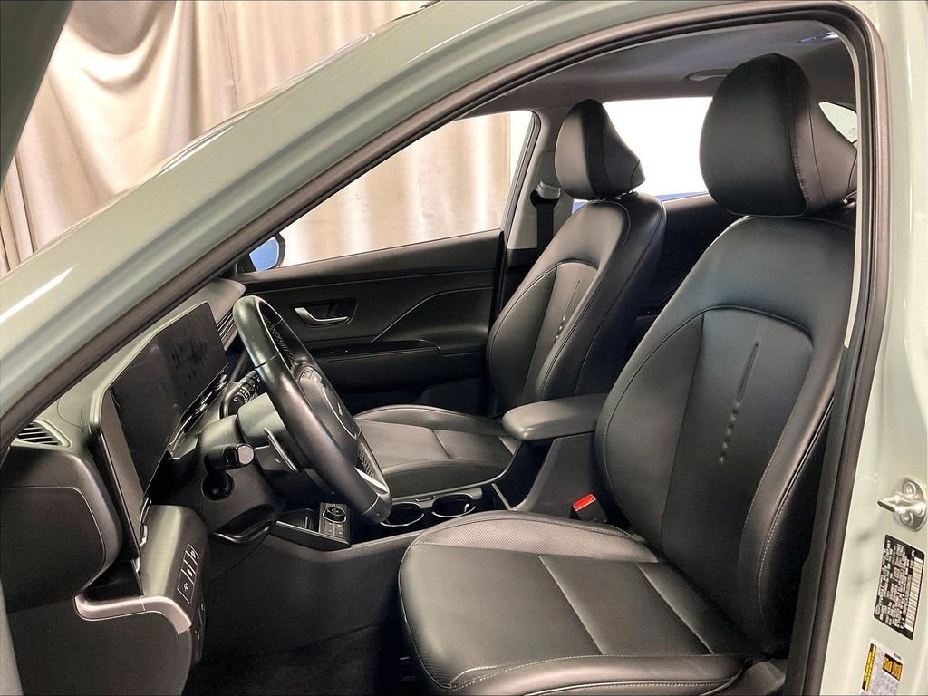 Used 2024 Green Hyundai Limited image 10