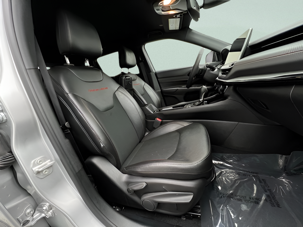 Used 2025 Silver Jeep Trailhawk image 11