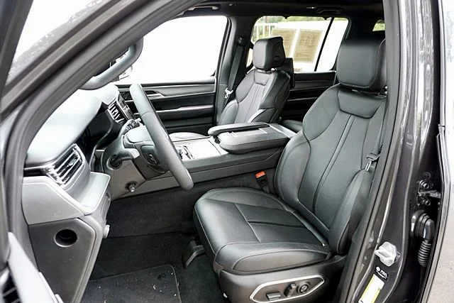 2026 Jeep Grand Wagoneer Limited Reserve - Photo 15