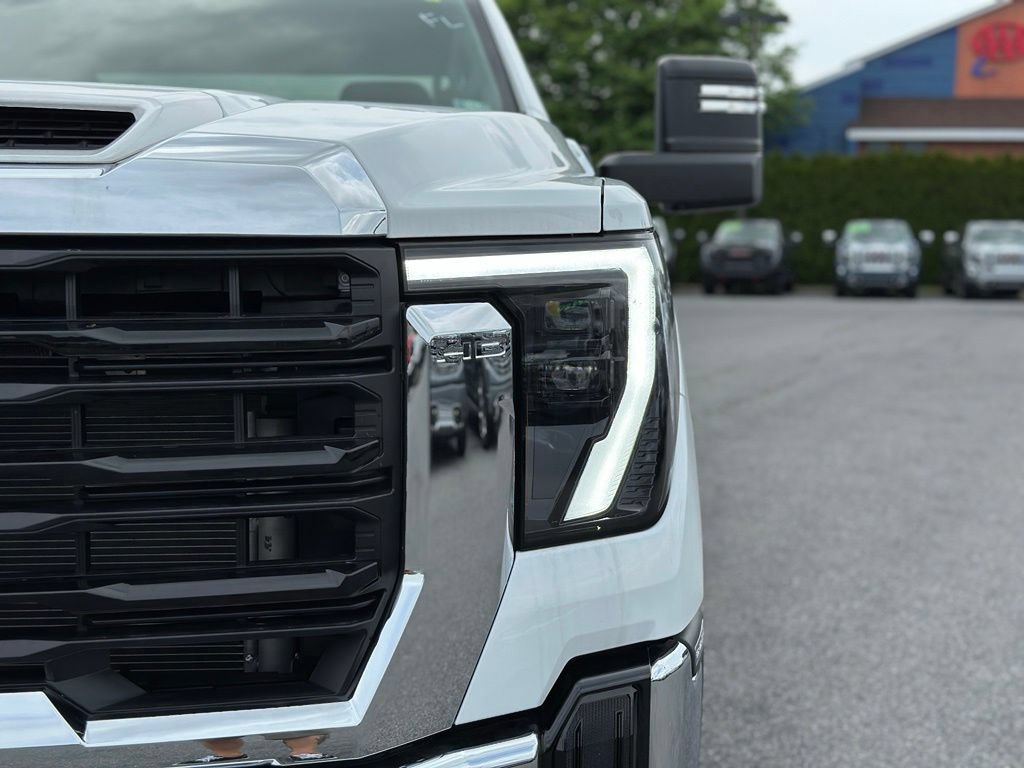 2026 GMC Sierra 3500HD Pro - Photo 31
