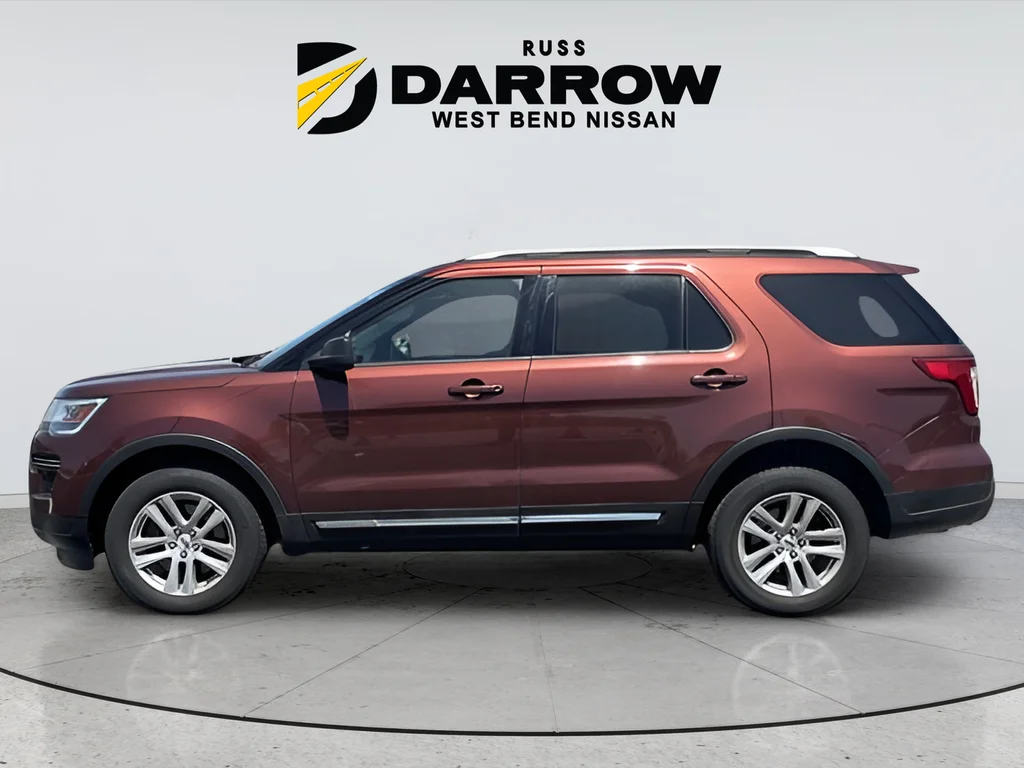 Used 2018 Red Ford XLT image 2