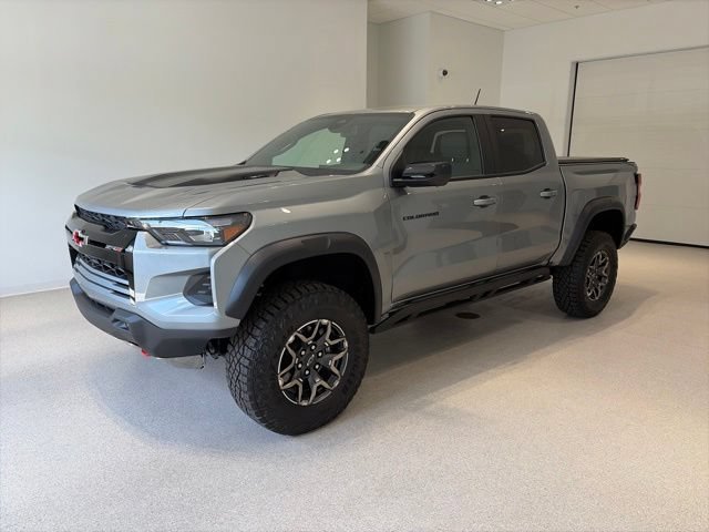 2026 Chevrolet Colorado ZR2 - Photo 3