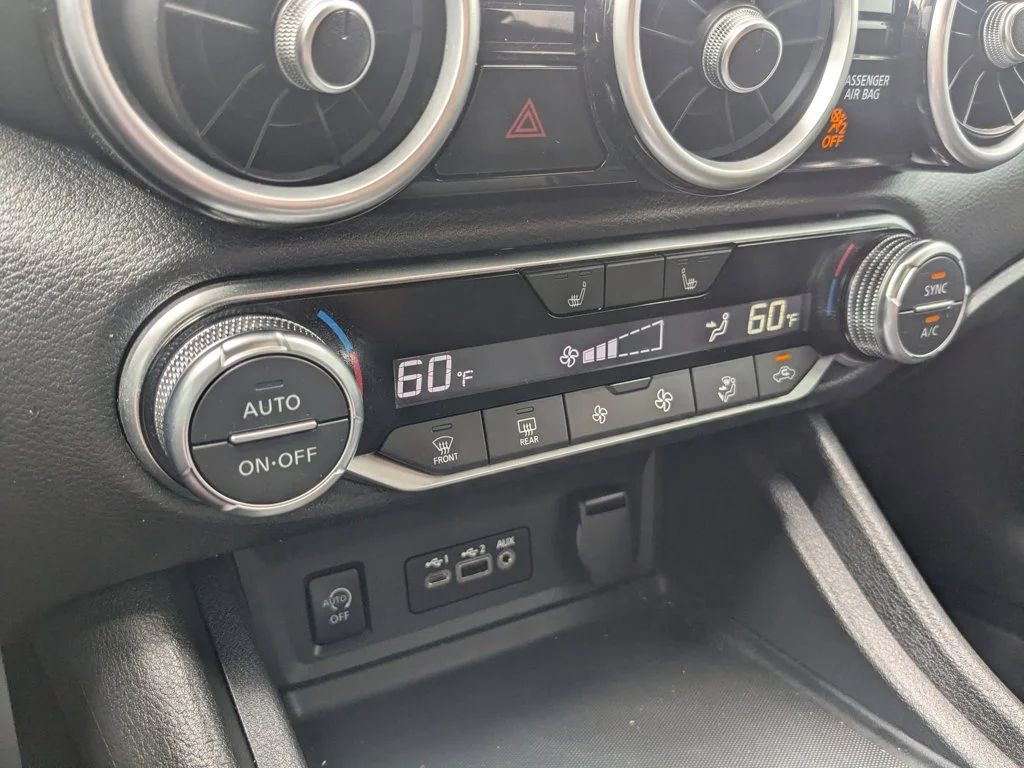 Used 2024 Super Black Nissan SR image 17