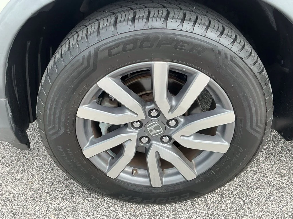 Used 2019  Honda EX-L image 18