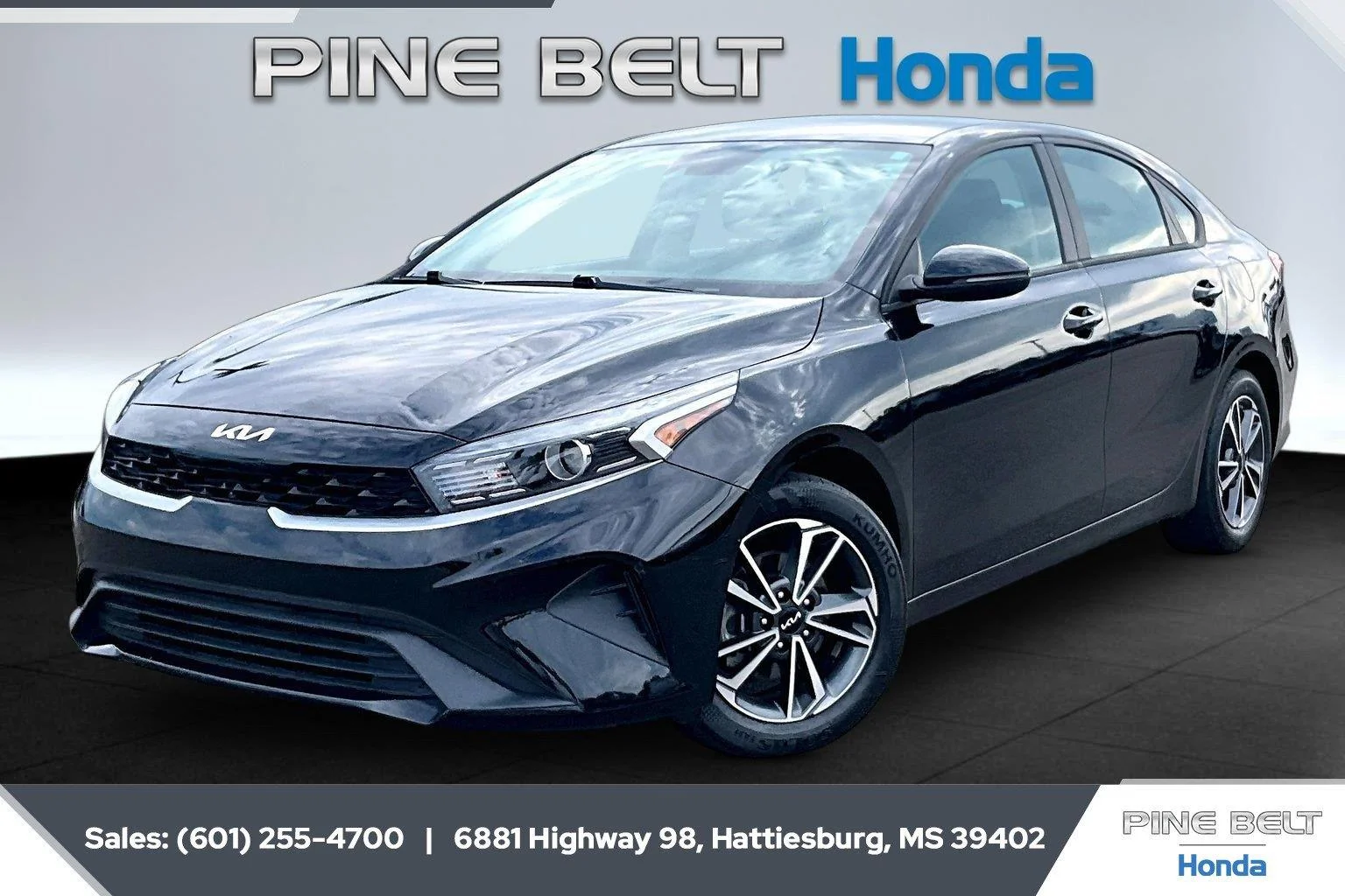 Used 2023 Aurora Black Pearl Kia LXS image 10
