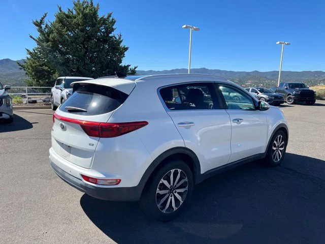 Used 2017 Snow White Pearl Kia EX image 8