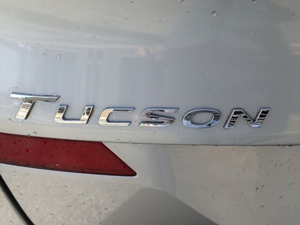Used 2020 Silver Hyundai SE image 30