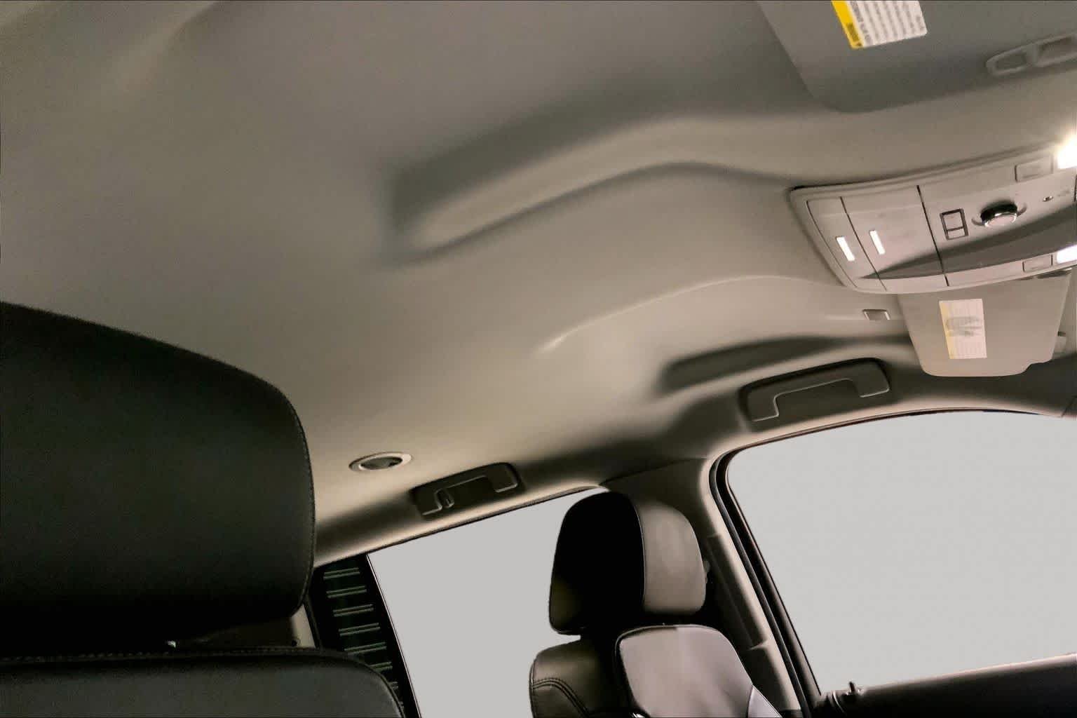 Used 2019 Summit White Chevrolet LT image 13