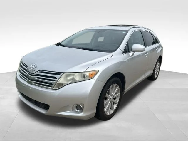 Used 2011 Silver Toyota Base image 6