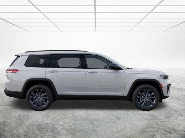 New 2026 Bright White Clear-Coat Exterior Paint Jeep  image 22