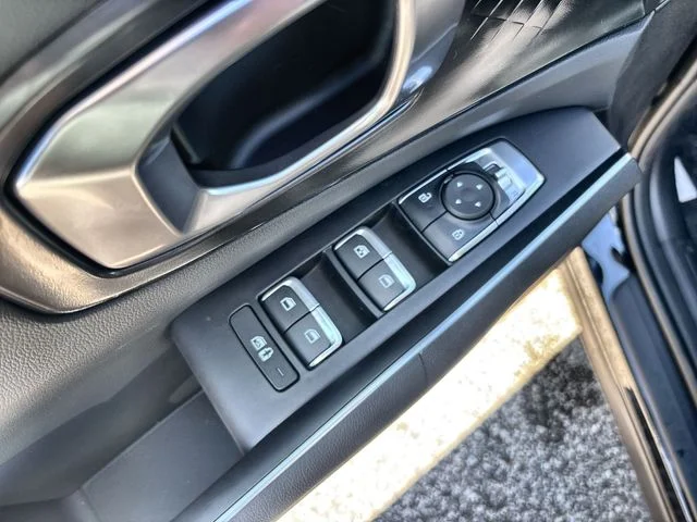 New 2026 Ebony Black Kia LX image 17