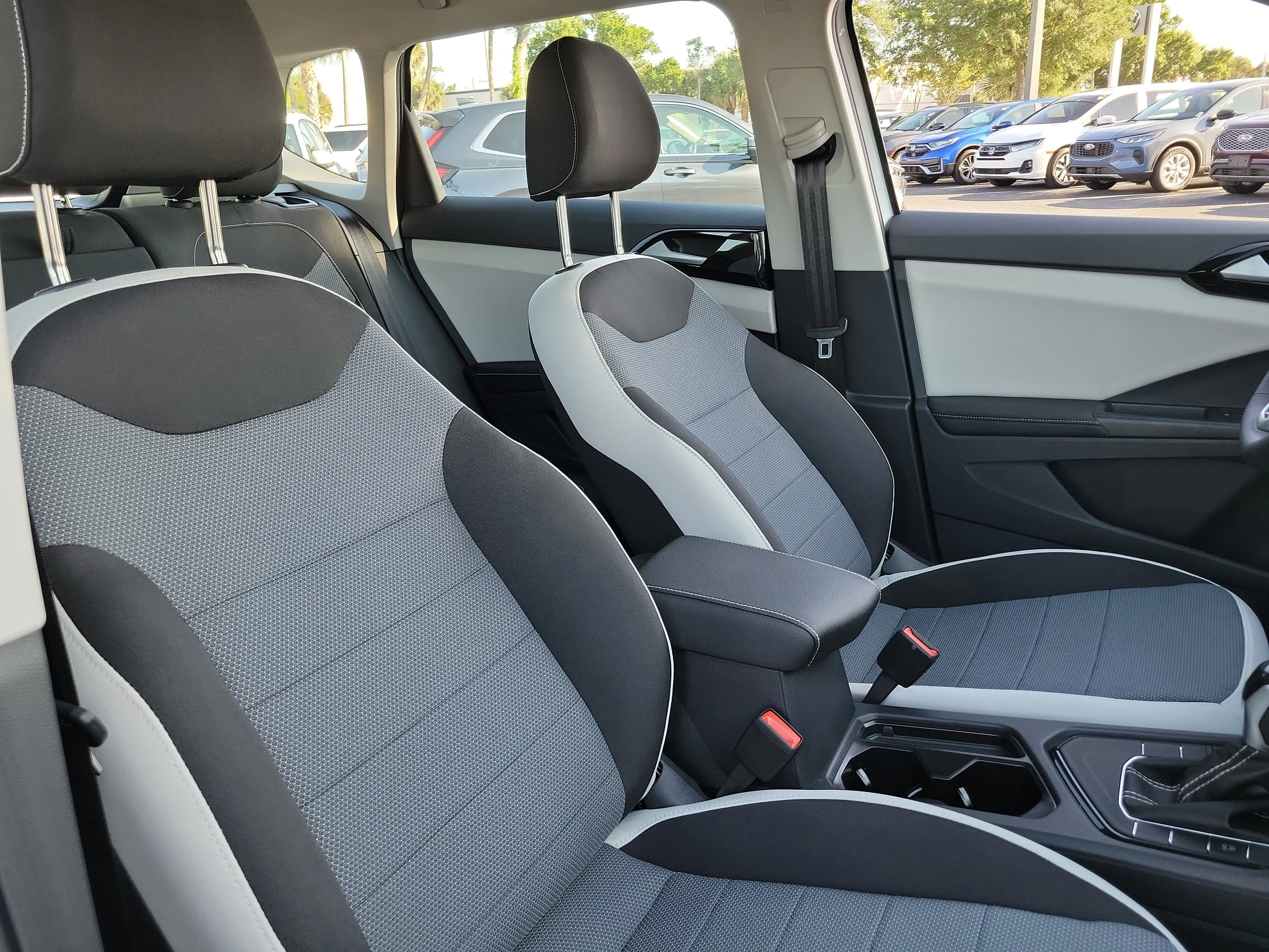 New 2026 White Volkswagen 1.5T S image 7