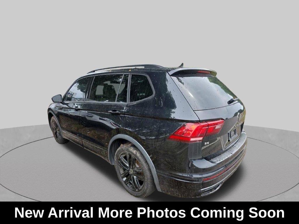 Used 2022 Black Volkswagen 2.0T SE R-Line Black image 2