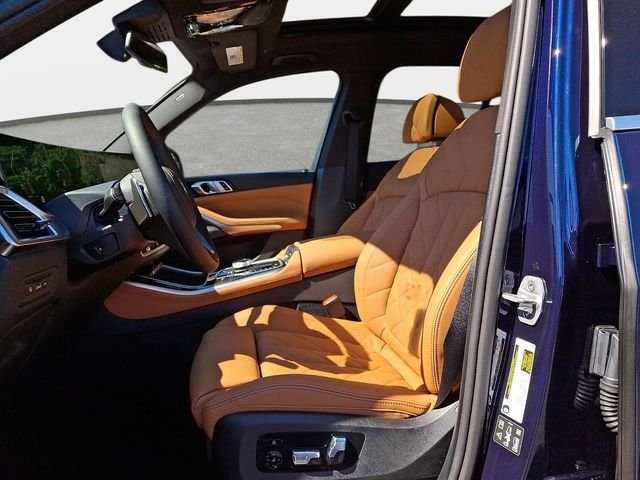 New 2026 Tanzanite Blue II Metallic BMW xDrive40i image 11