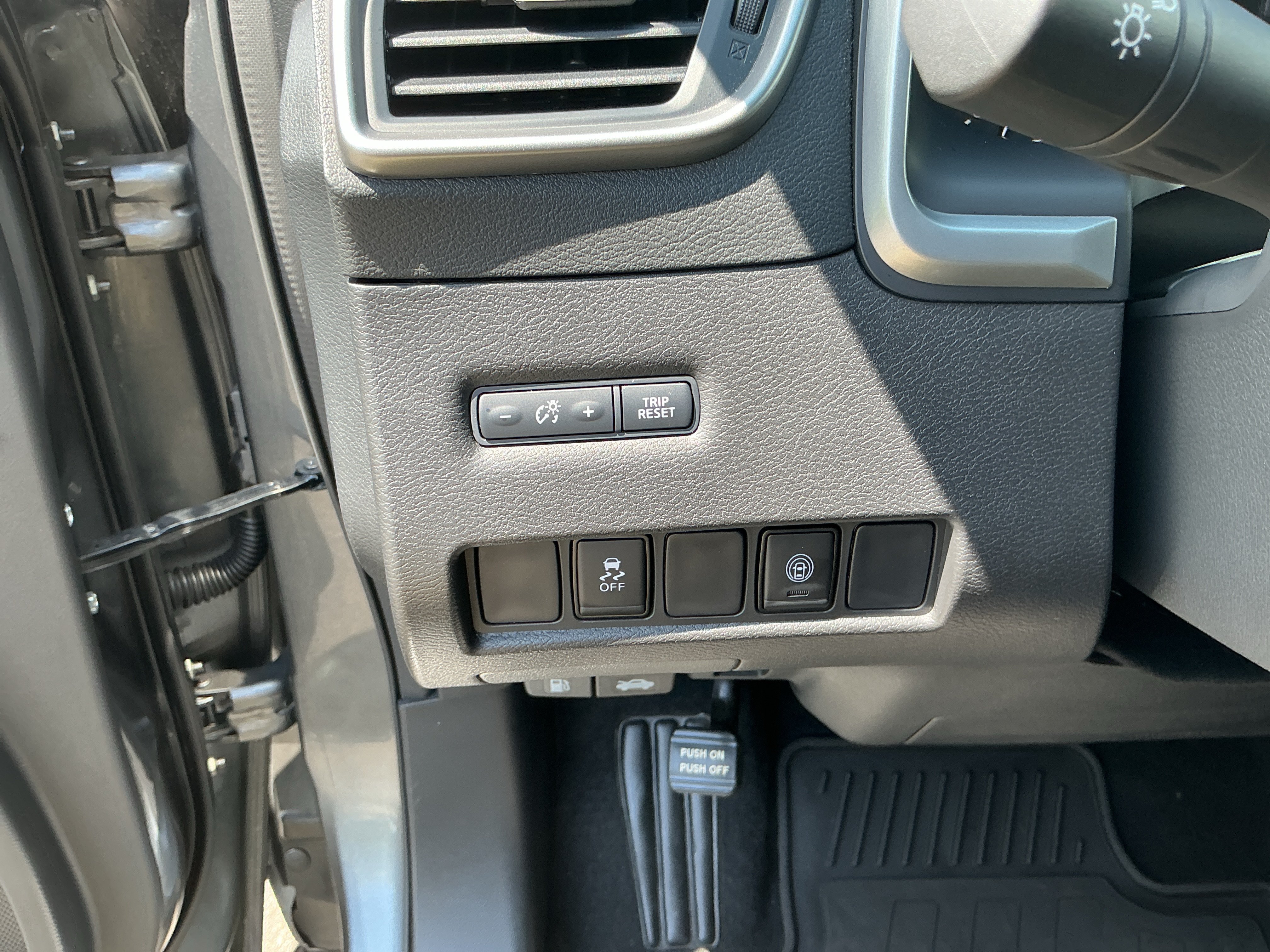 Certified Used 2024 Gun Metallic Nissan SV image 13
