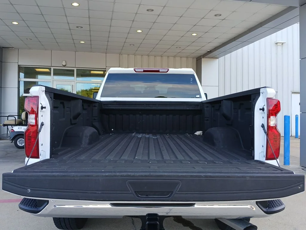 Used 2025 White Chevrolet Work Truck image 27