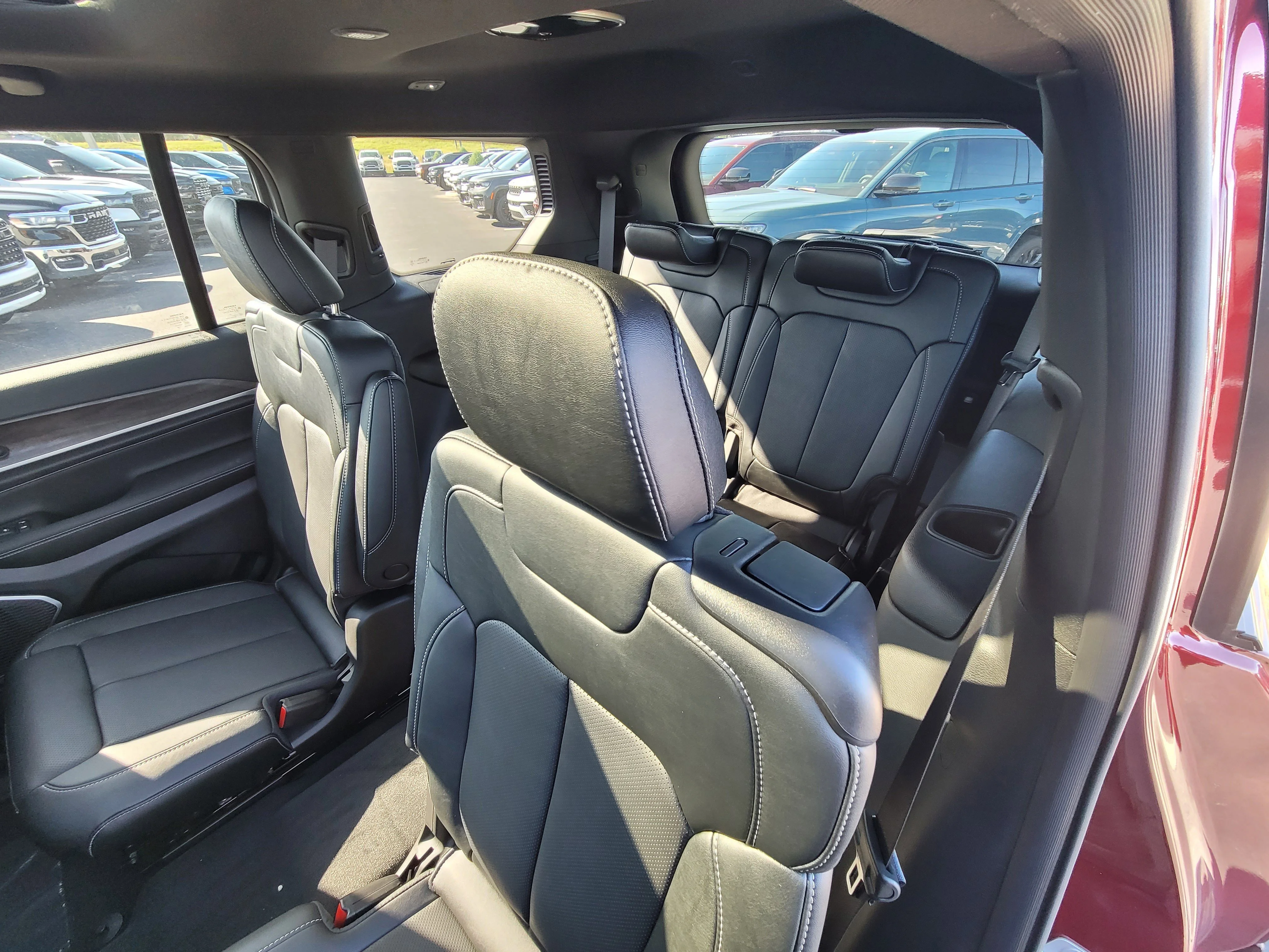 New 2026 Velvet Red Pearlcoat Jeep Limited Reserve image 10