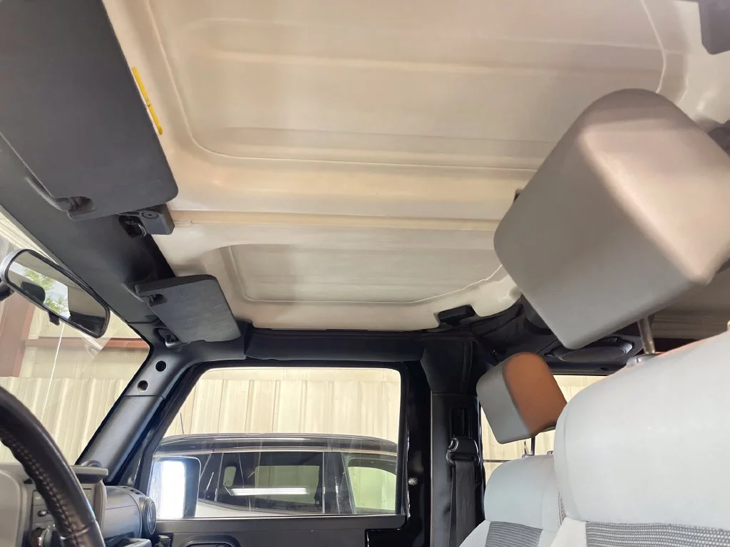 Used 2008 Black Jeep X image 13
