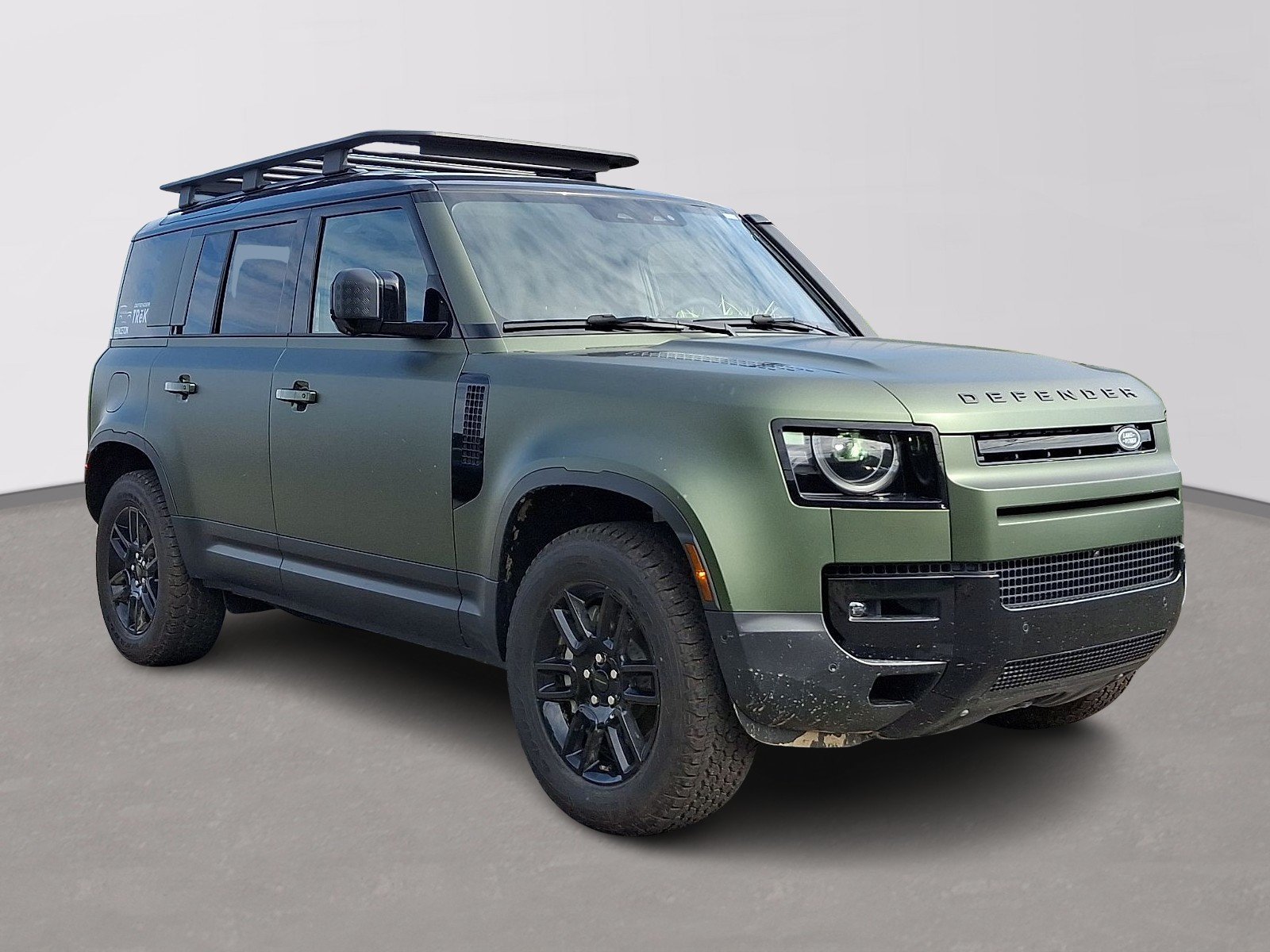 New 2026 Woolstone Green Land Rover  image 2