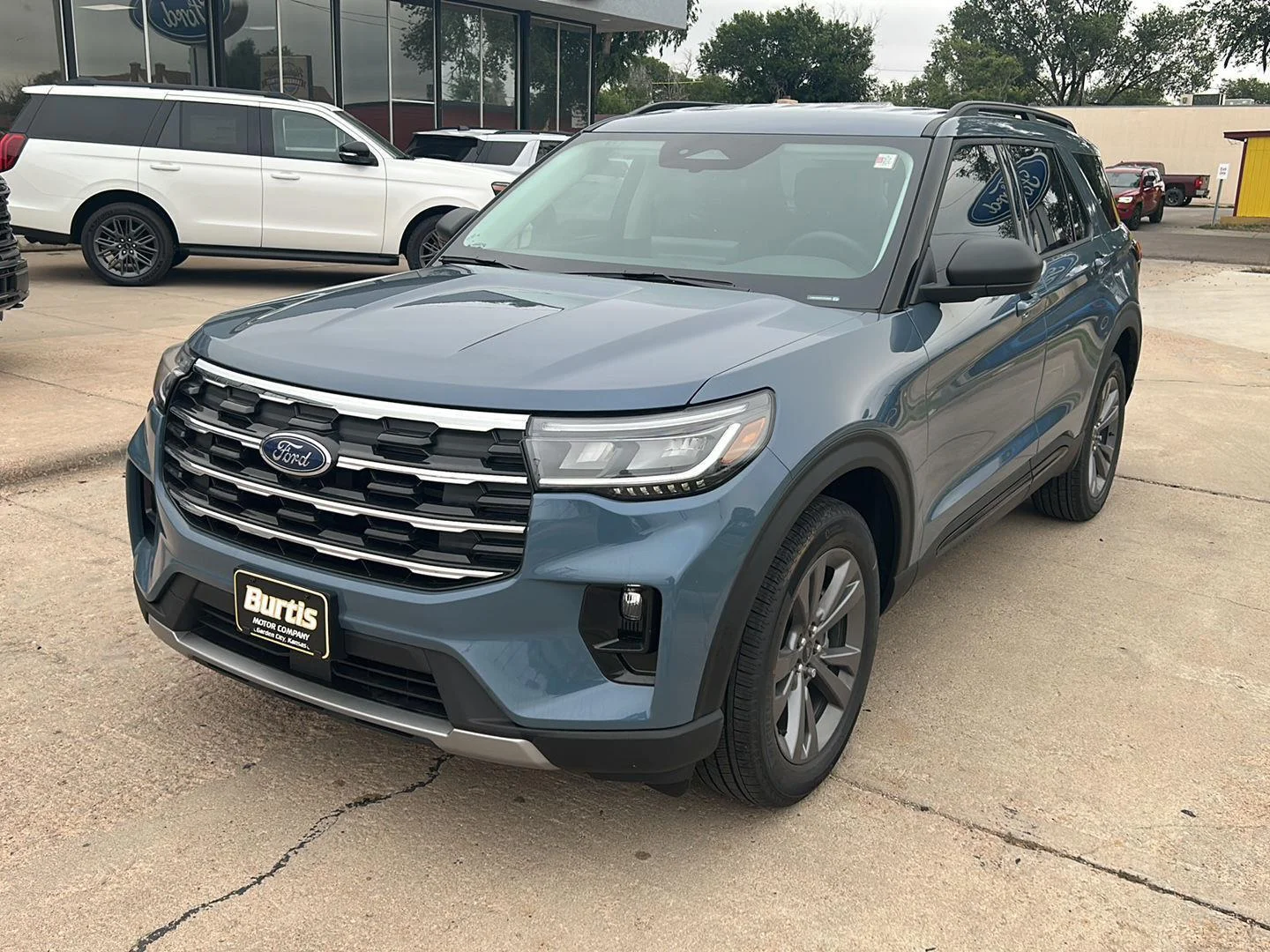 New 2026 Vapor Blue Metallic Ford Active image 3
