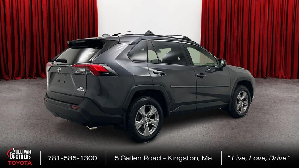 Used 2023 Gray Toyota XLE image 5