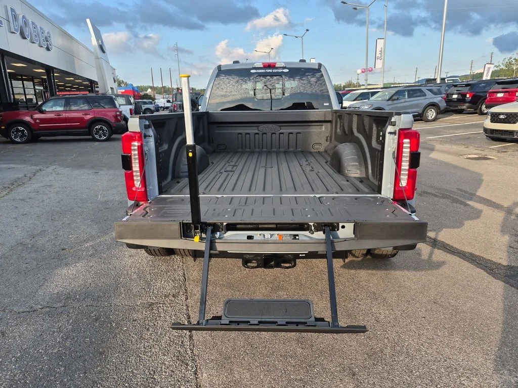 New 2026 Glacier Gray Metallic Tri-Coat Ford F-350® King Ranch® image 7