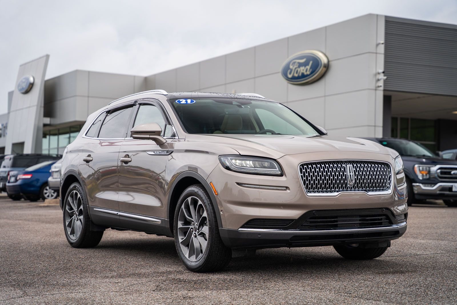 2021 Lincoln Nautilus Reserve FWD's photo