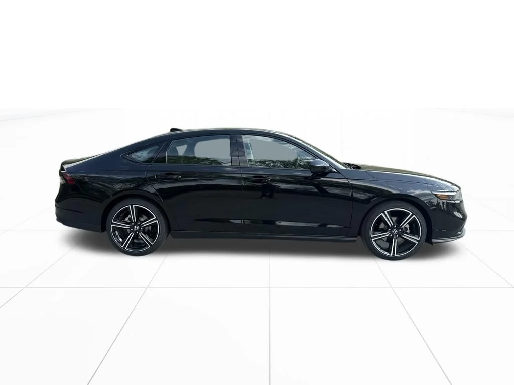 Certified Used 2026 Crystal Black Pearl Honda SE image 10