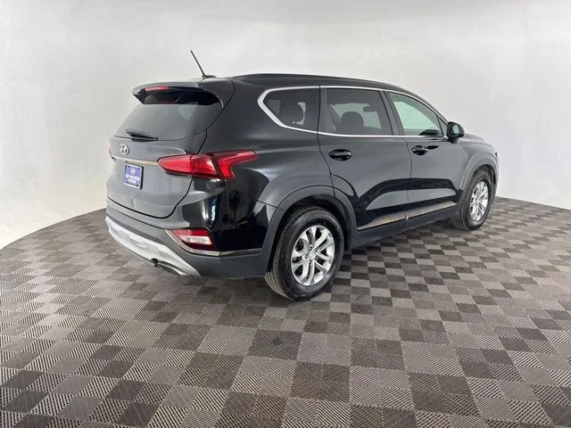 Used 2019 Black Hyundai SE image 6