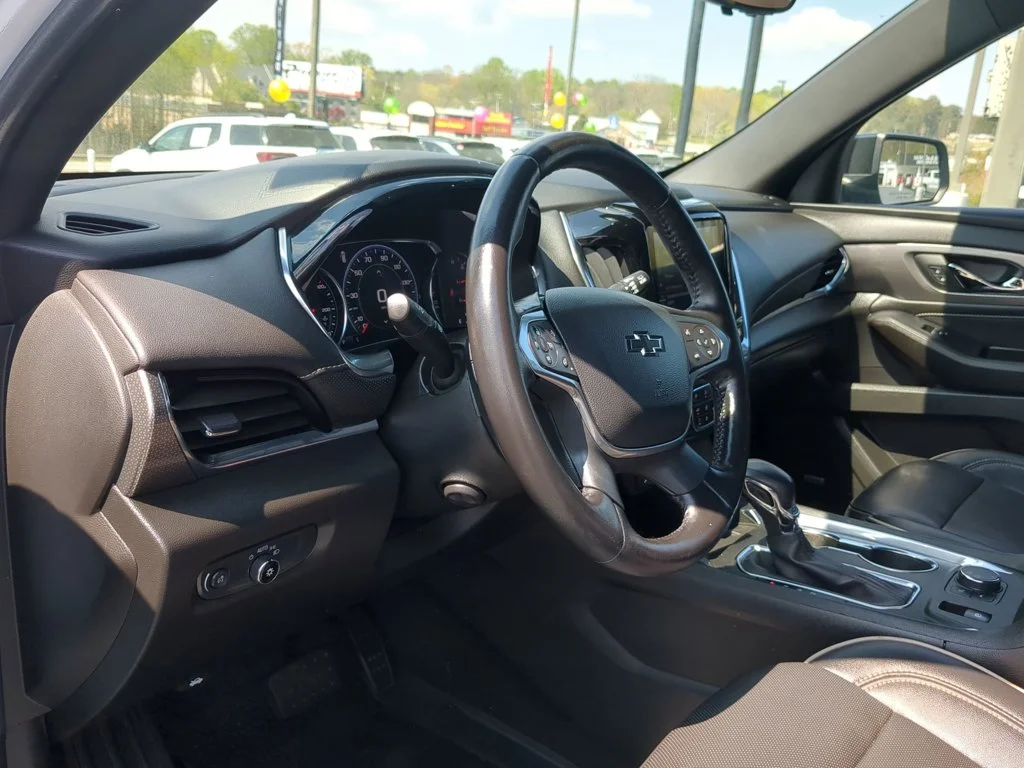 Used 2022 Summit White Chevrolet Premier image 14