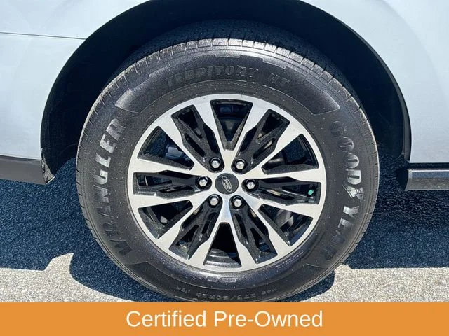 Used 2025 Silver Ford Platinum image 11