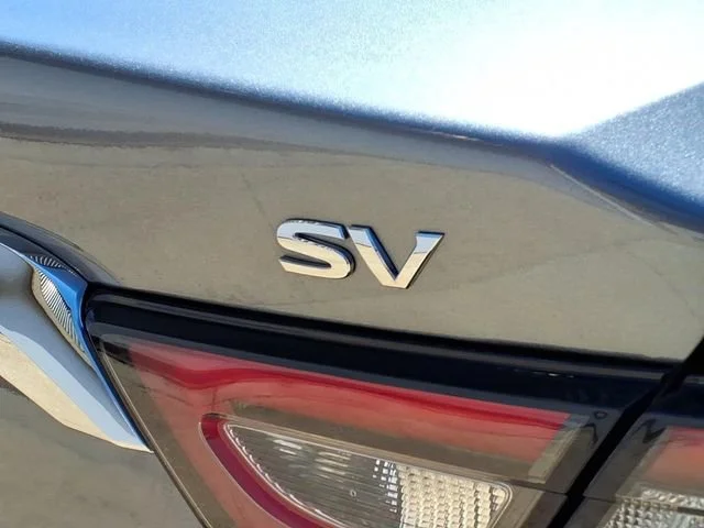 Used 2022 Gray Nissan SV Xtronic CVT image 25