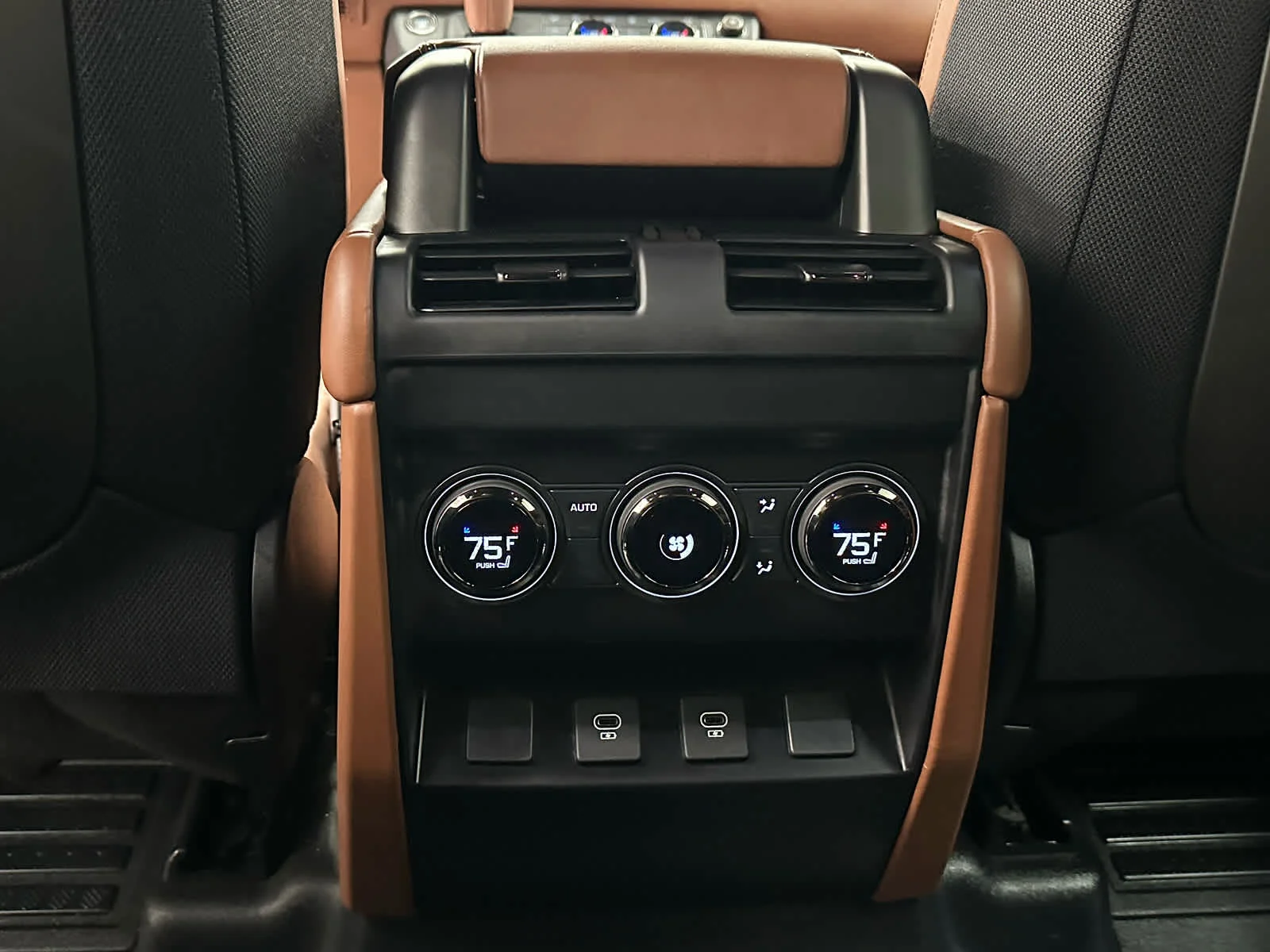 Used 2025 Petra Copper Premium Metallic Land Rover OCTA image 45