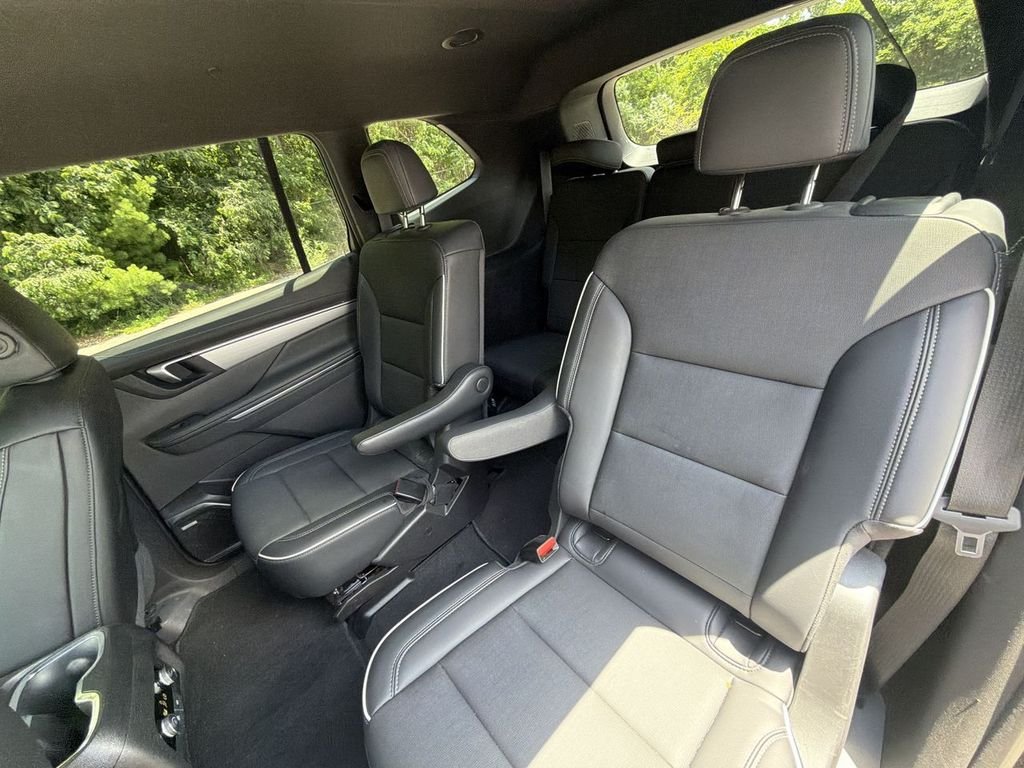 Used 2025 Black Buick Preferred image 26