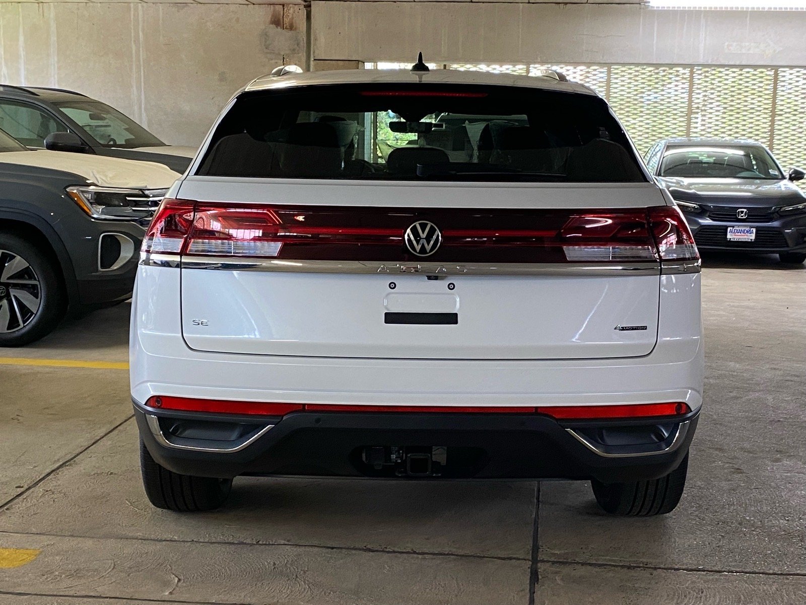 New 2026 White Volkswagen SE w/Technology image 4