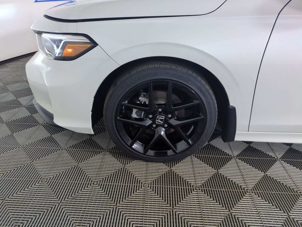 Certified Used 2026 Platinum White Pearl Honda Sport image 30