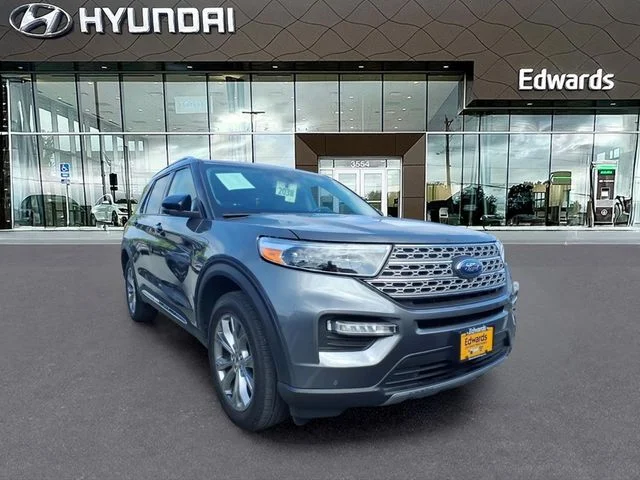 Used 2022 Gray Ford Limited image 3