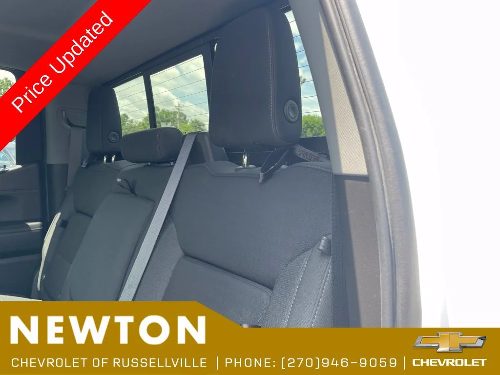 Used 2021 SUMMIT WHITE Chevrolet RST image 31
