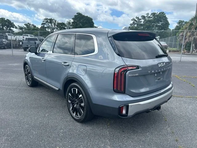Used 2024 Silver Kia SX image 3