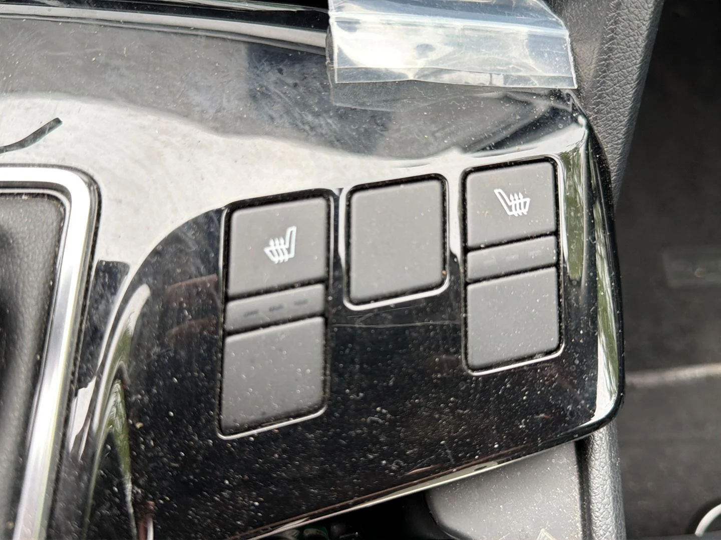 Used 2025 Gravity Gray Kia EX image 4