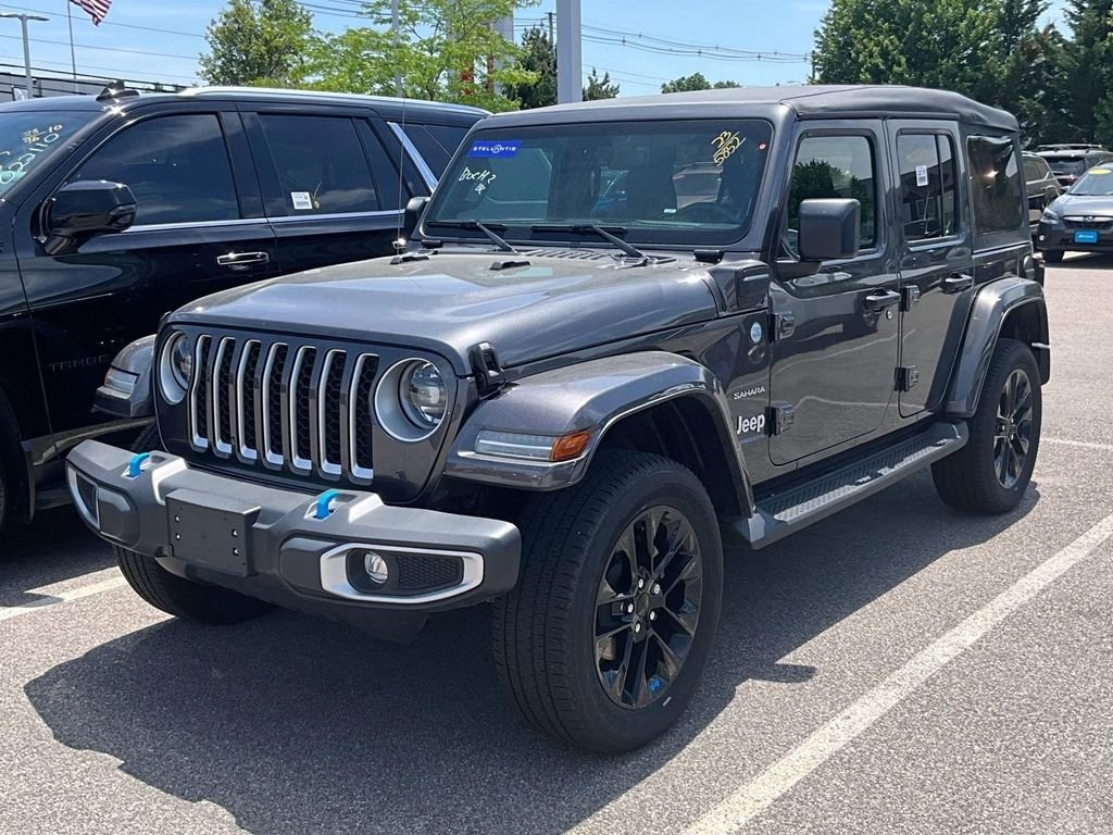 Used 2023 Gray Jeep Sahara 4xe image 3