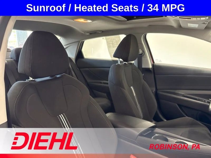 Used 2024 Red Hyundai SEL image 12