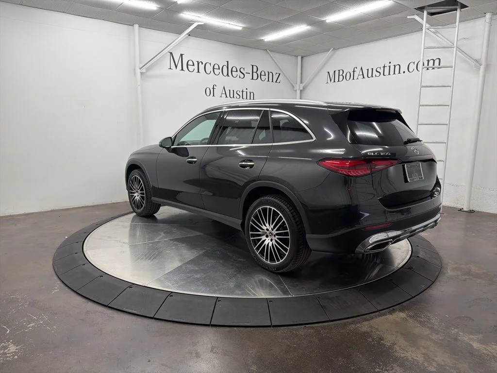 Used 2026 Gray Mercedes-Benz GLC 300 image 5