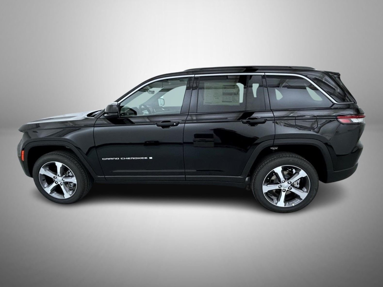New 2026 Diamond Black Crystal Pearl-Coat Exterior Paint Jeep Limited image 8